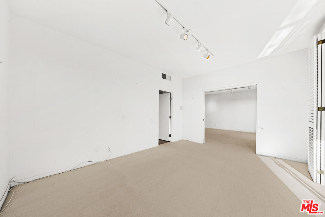 MLS #25626969 image #38