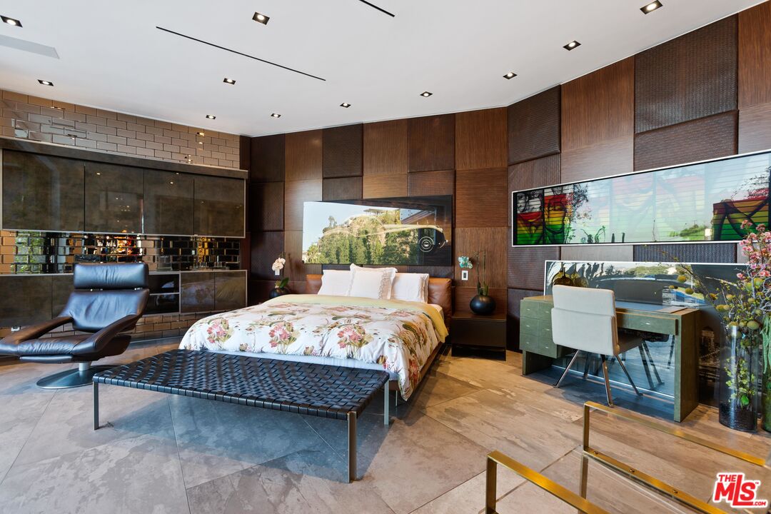 MLS #25626985 image #16