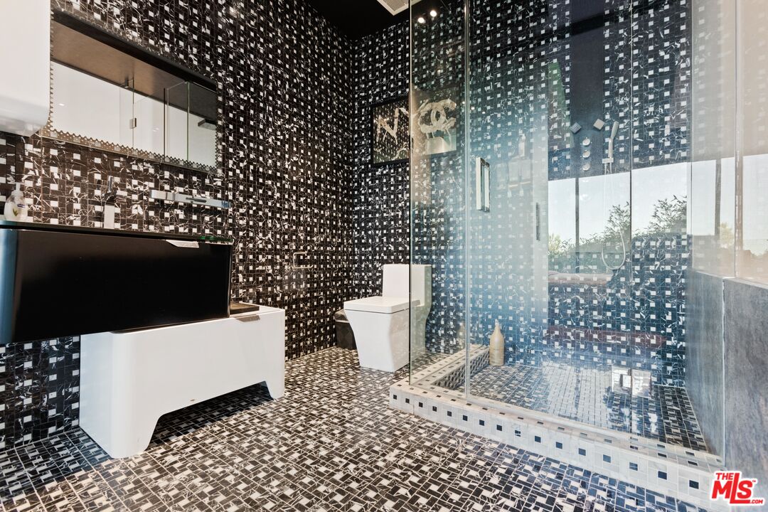 MLS #25626985 image #20