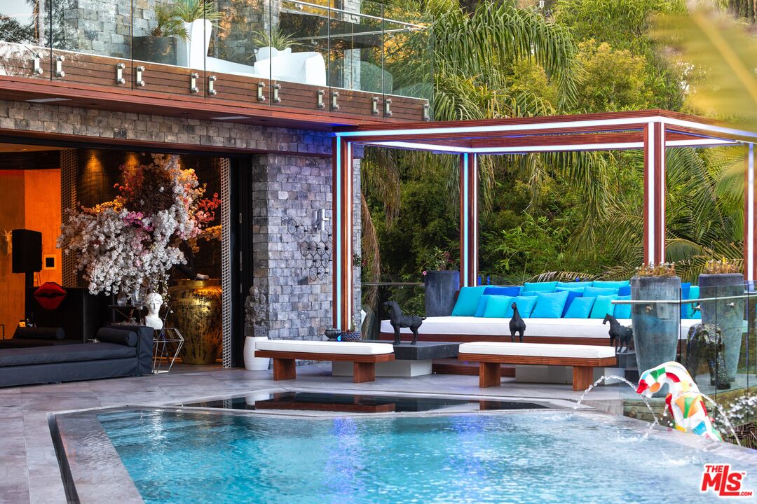 MLS #25626985 image #2