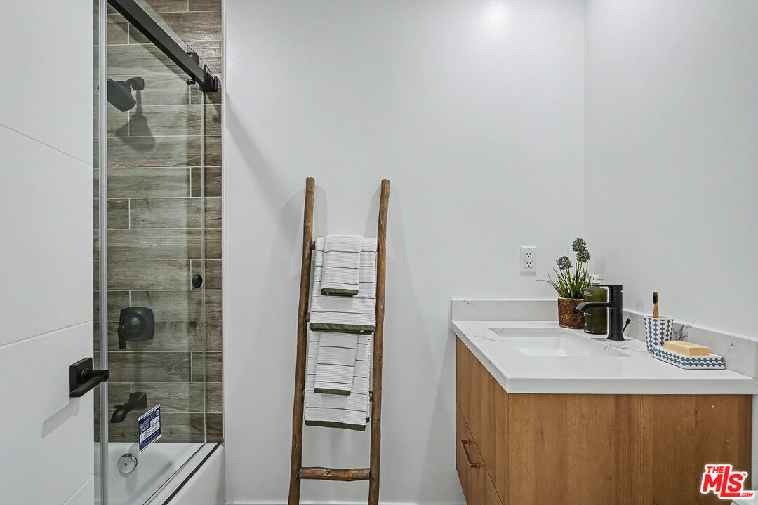 MLS #25627077 image #14