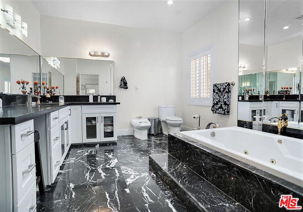 MLS #25627085 image #10