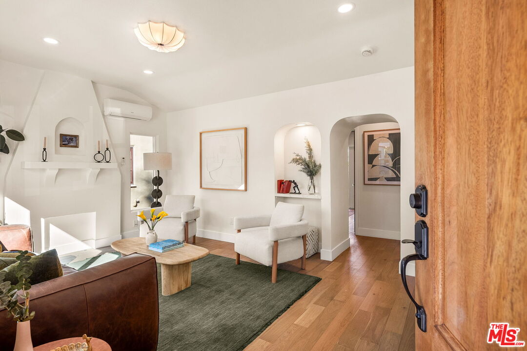 MLS #25627141 image #2