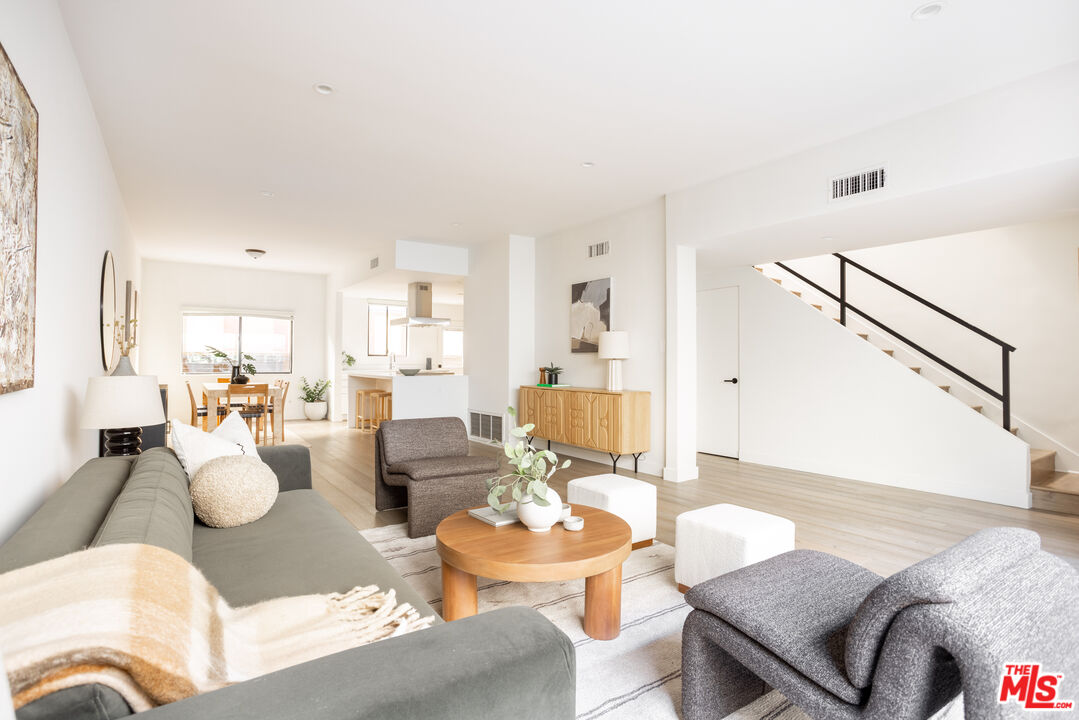 MLS #25627169 image #1