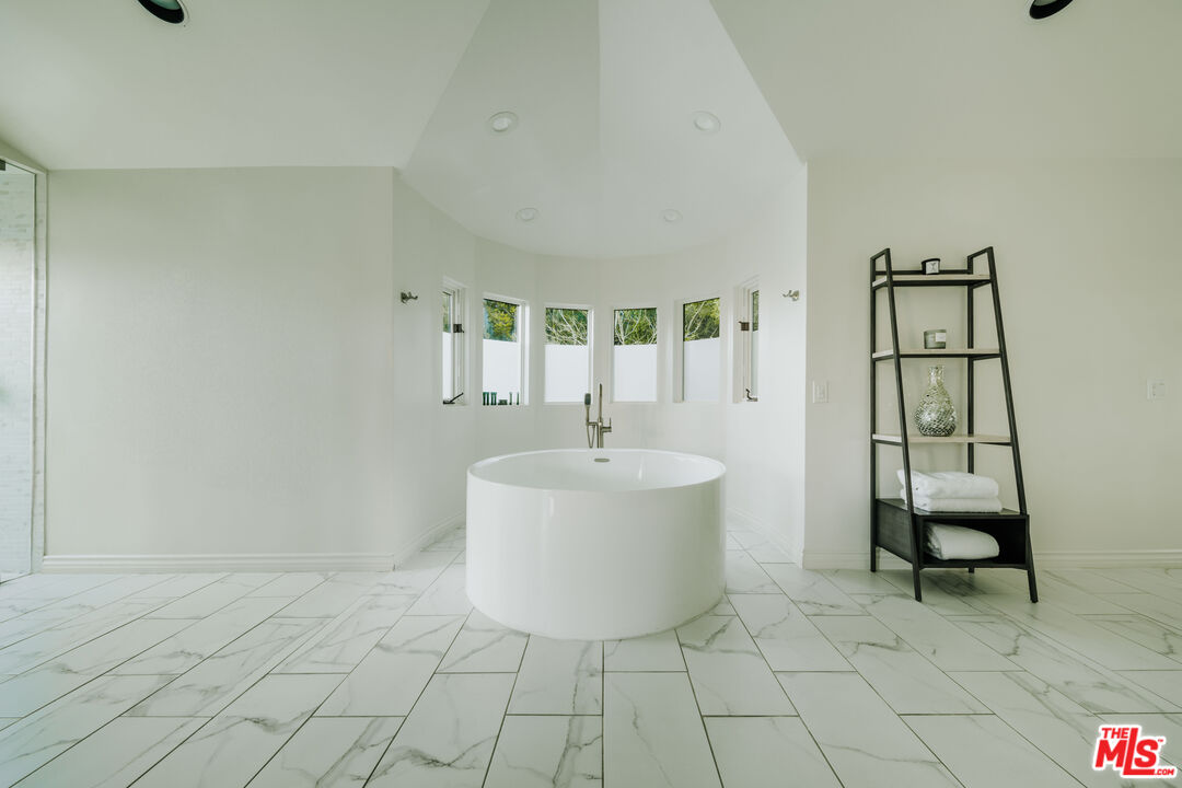 MLS #25627185 image #11