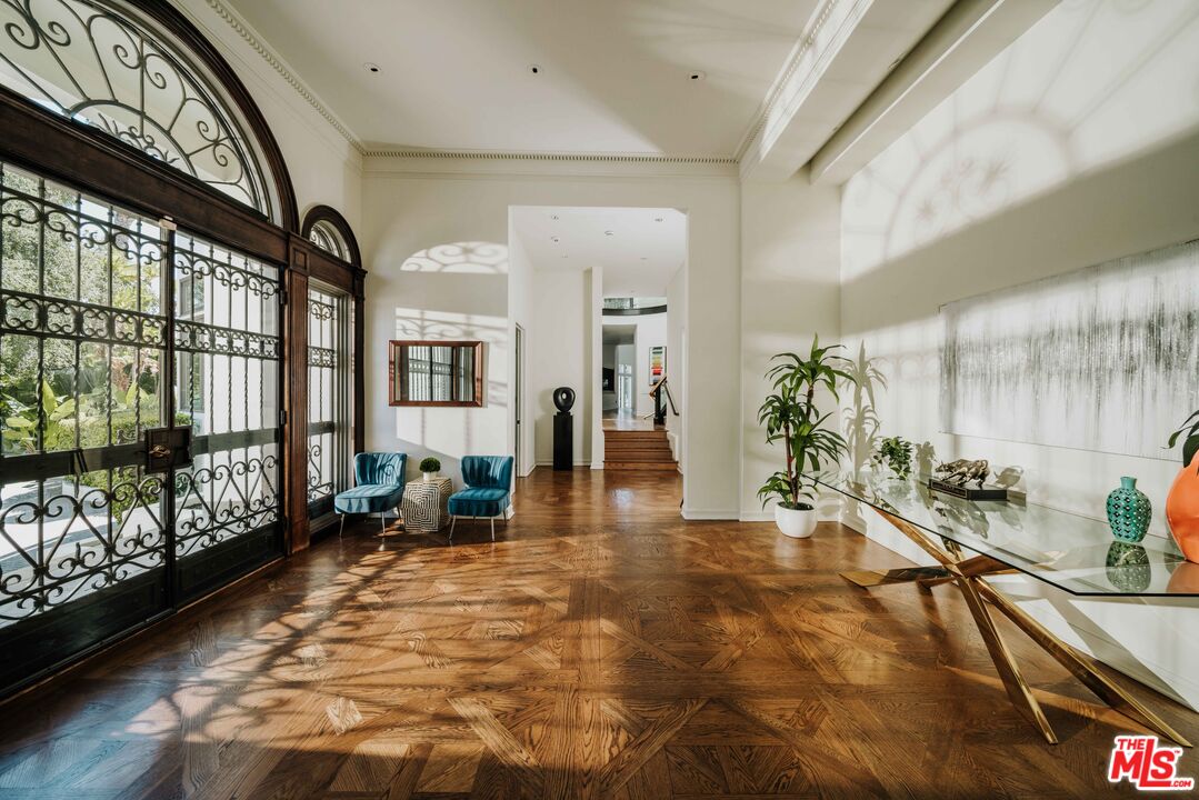 MLS #25627185 image #2