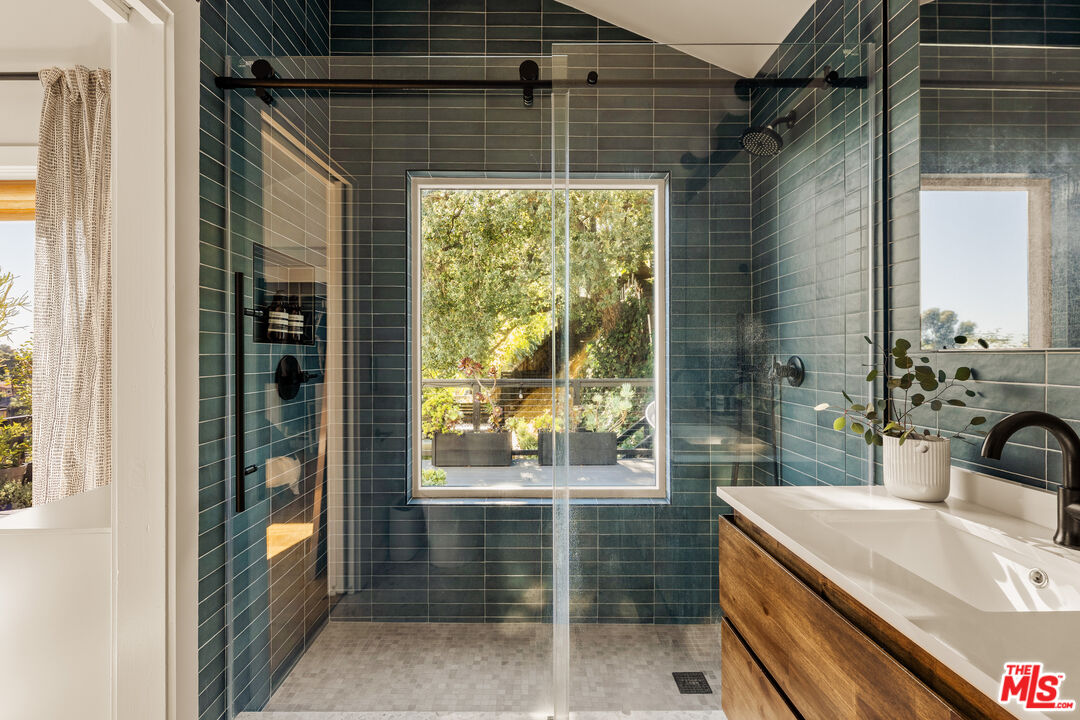 MLS #25627229 image #14