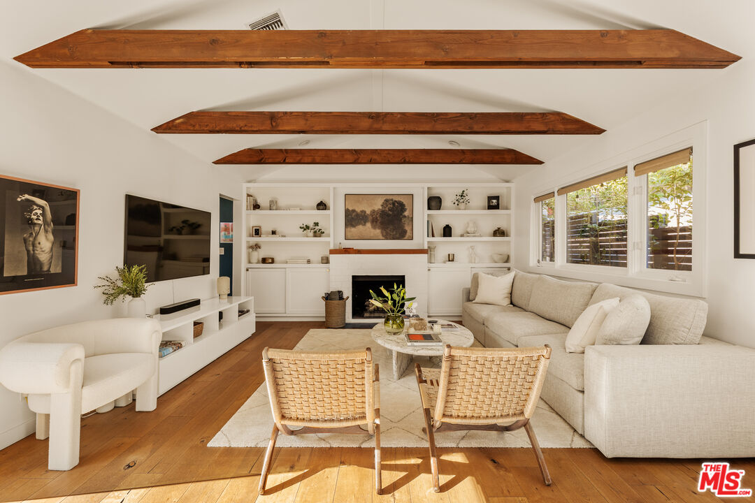 MLS #25627229 image #2