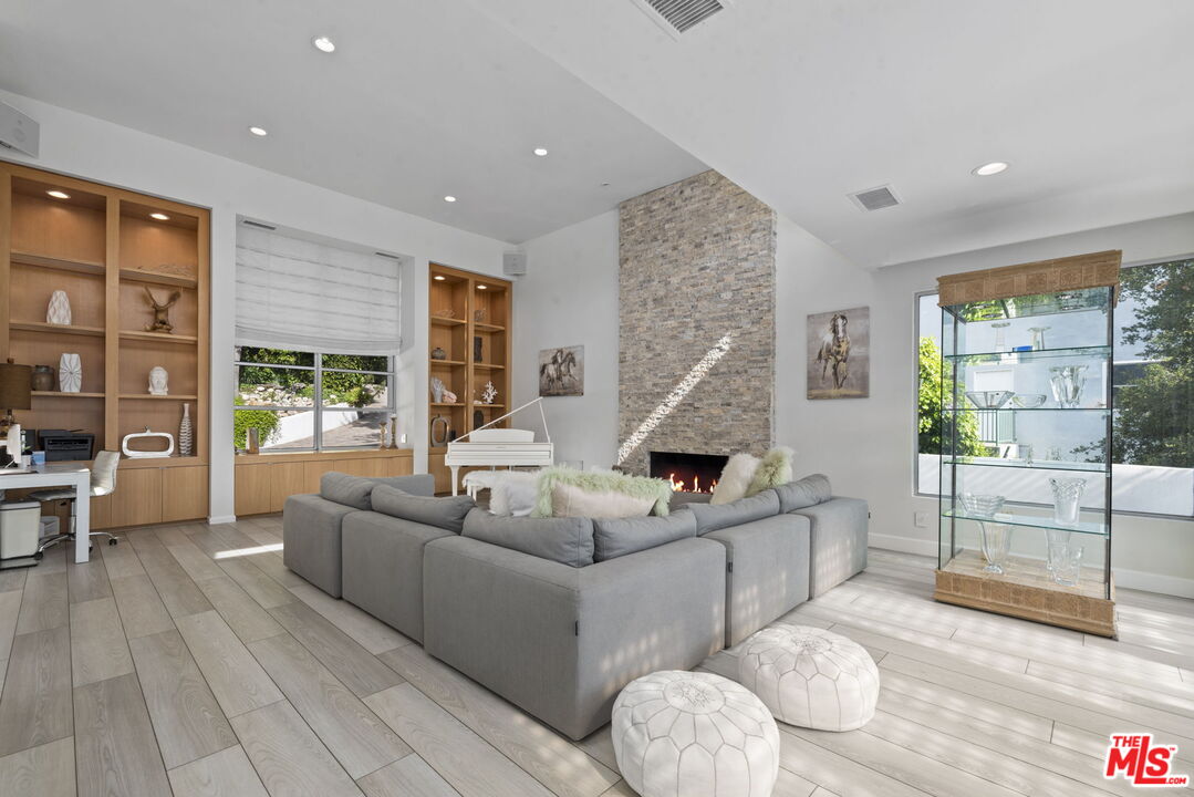 MLS #25627409 image #9