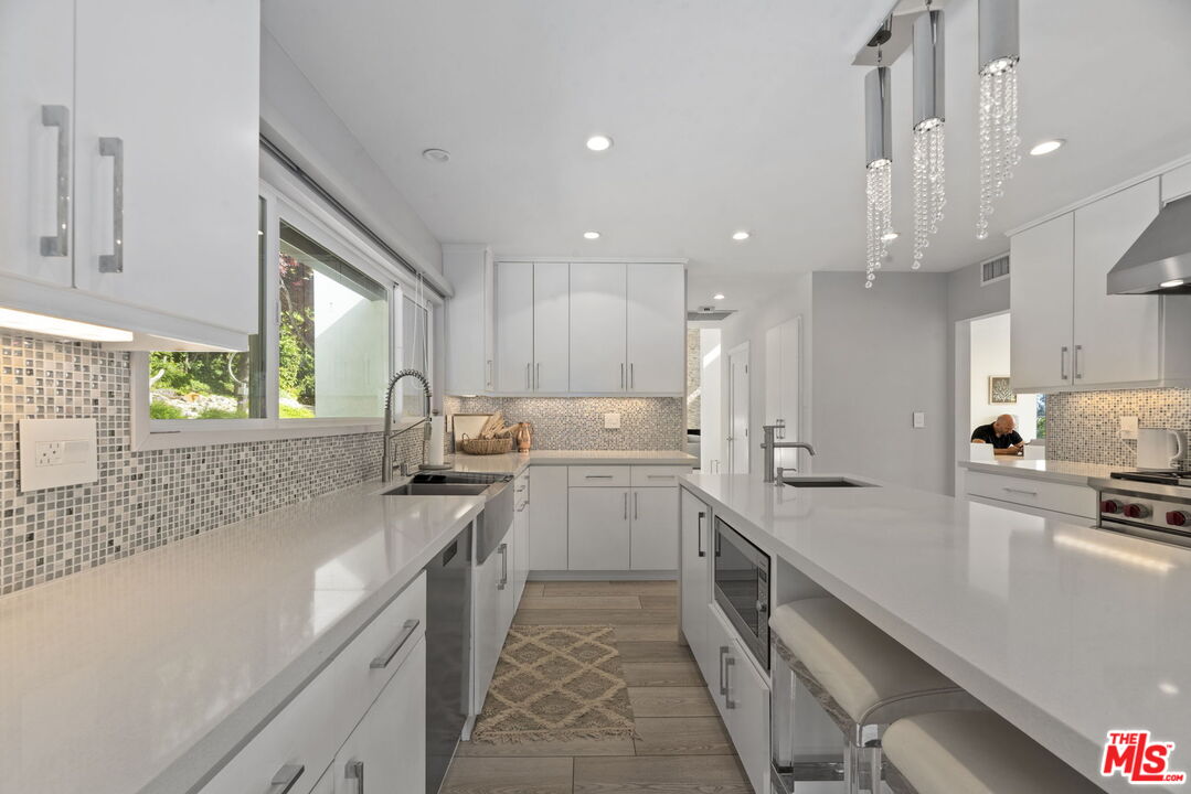 MLS #25627409 image #13