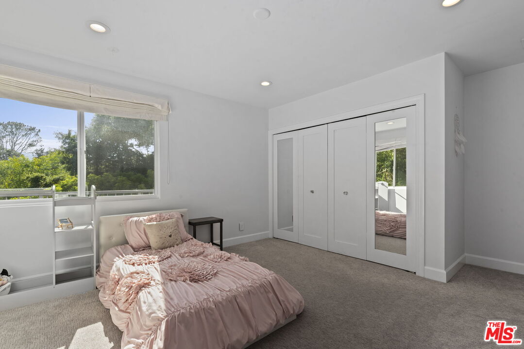 MLS #25627409 image #32