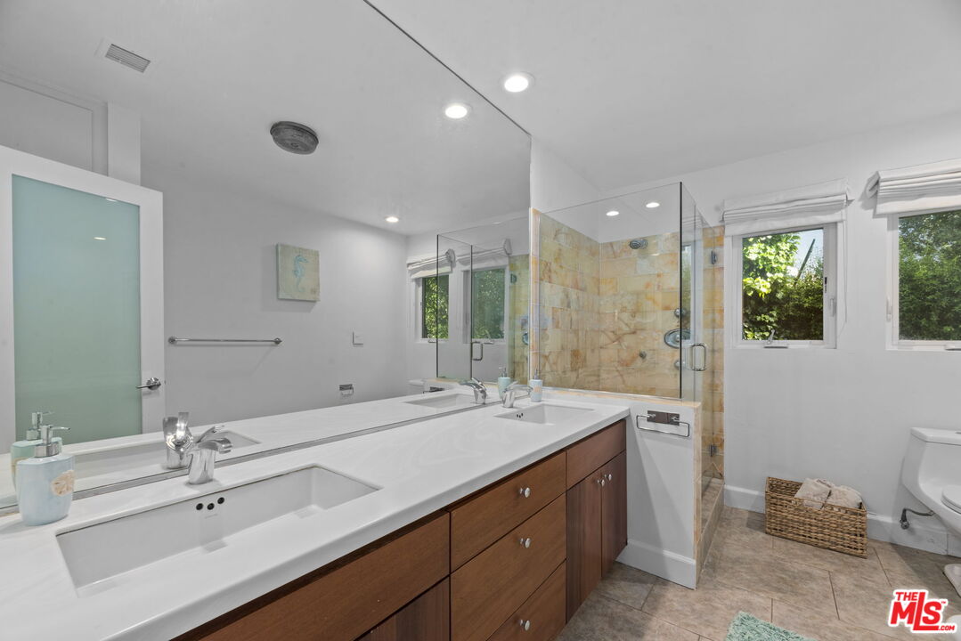 MLS #25627409 image #33