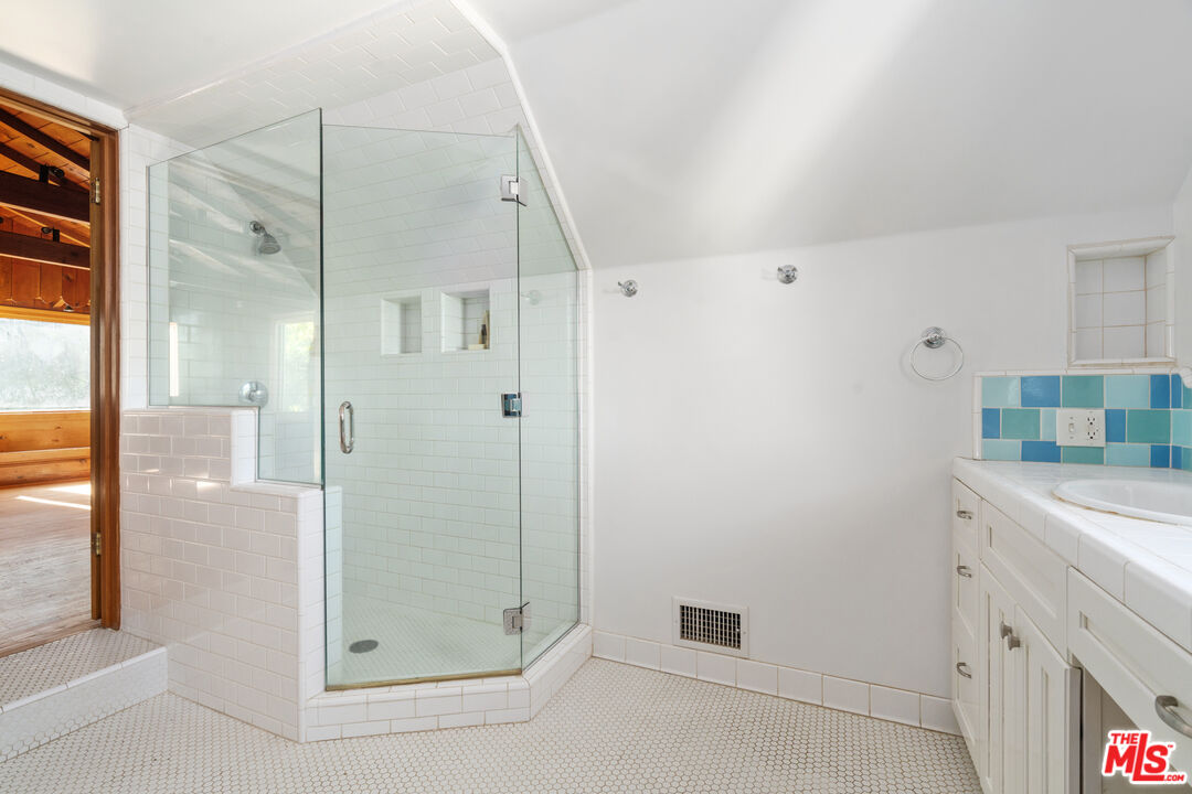 MLS #25627417 image #28