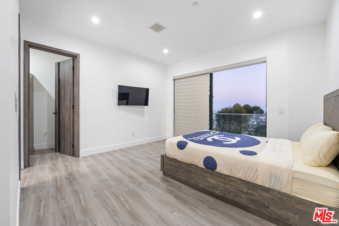 MLS #25627423 image #33