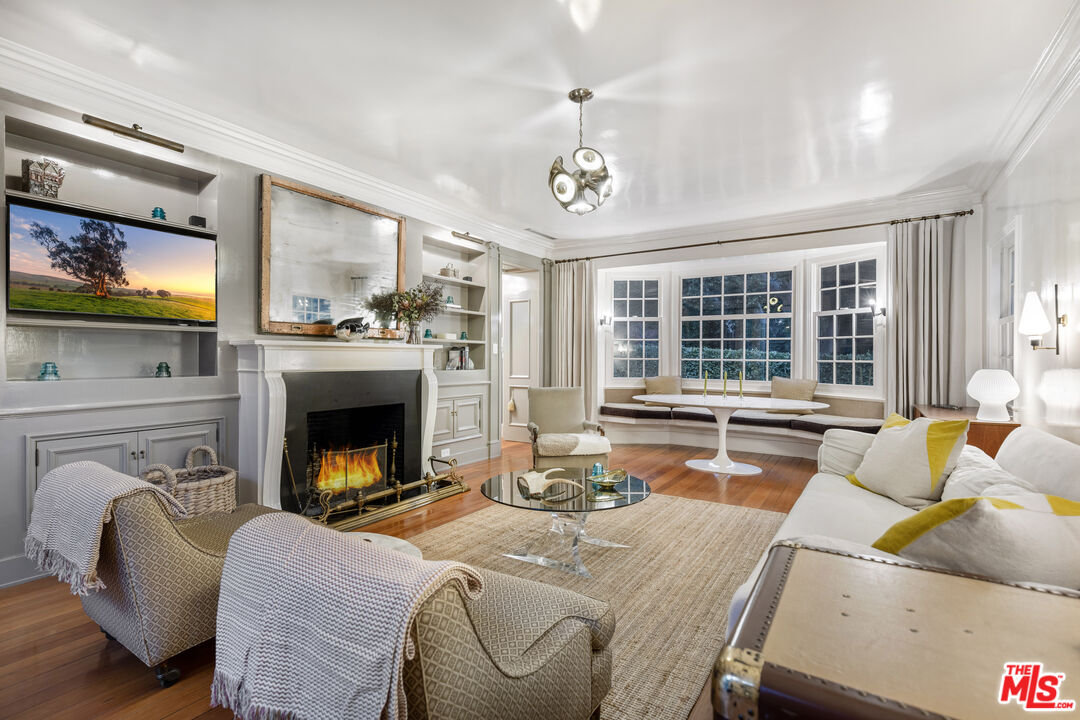 MLS #25627459 image #0