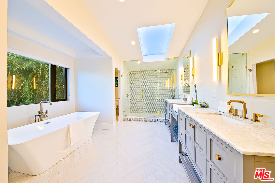 MLS #25627501 image #15