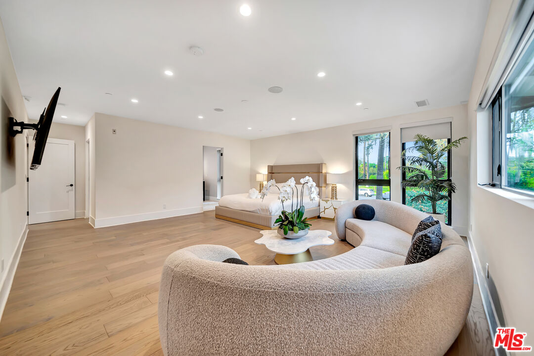 MLS #25627501 image #17