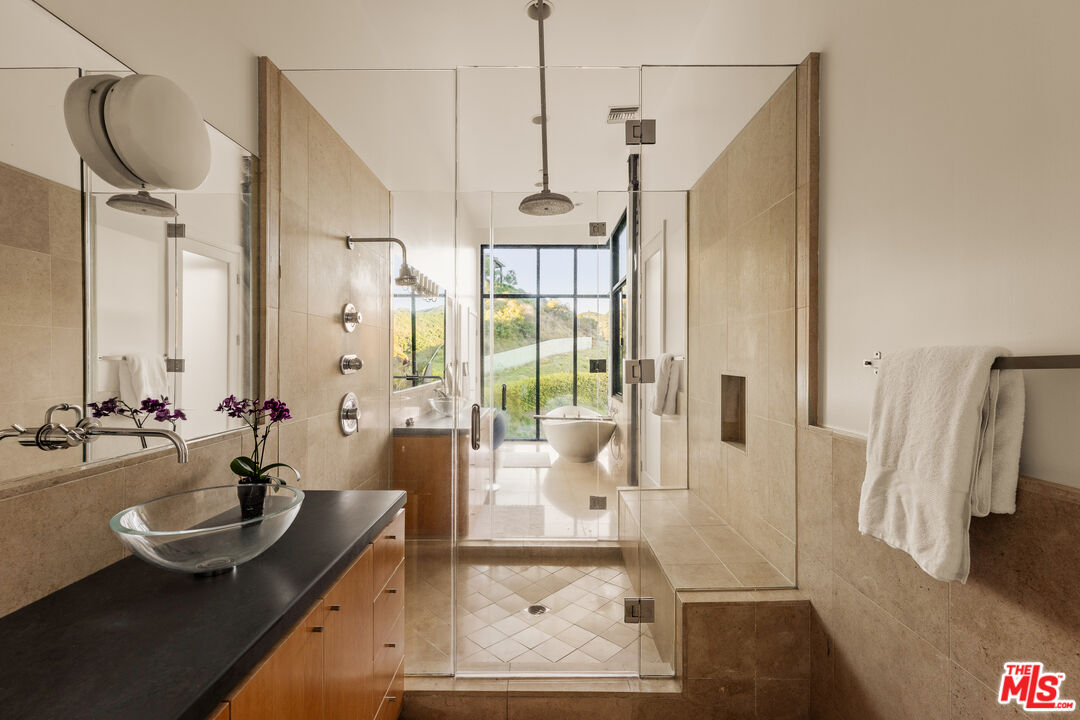 MLS #25627631 image #16