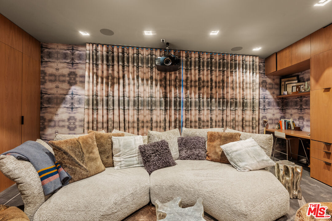 MLS #25627631 image #17