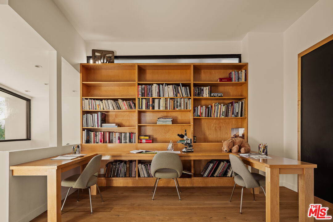 MLS #25627631 image #20