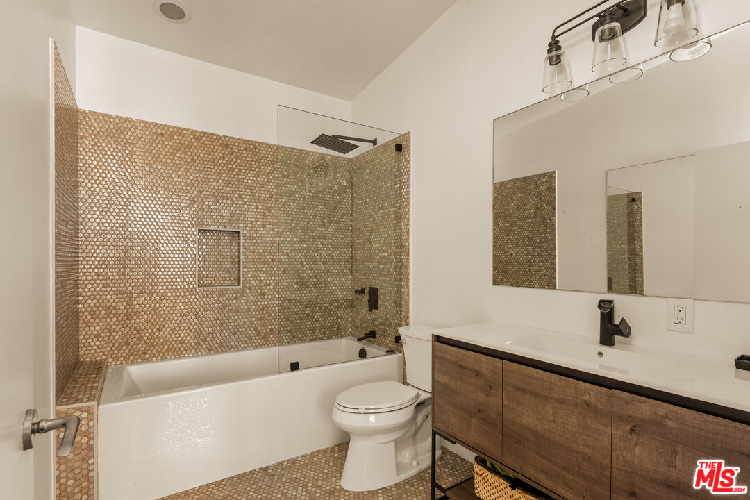 MLS #25627631 image #22