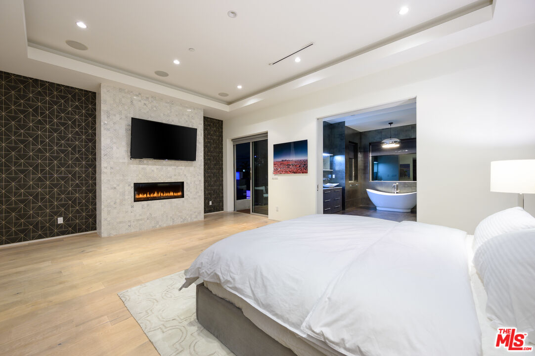 MLS #25627675 image #14