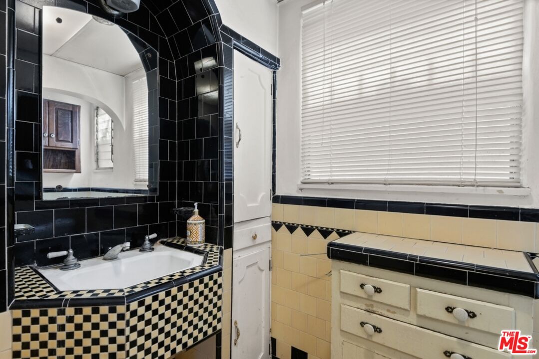 MLS #25627737 image #14