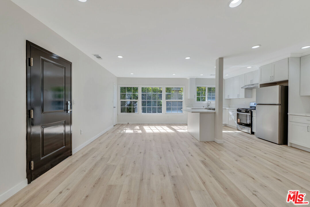 MLS #25627757 image #0