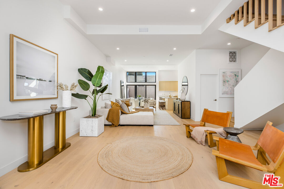 MLS #25627799 image #1