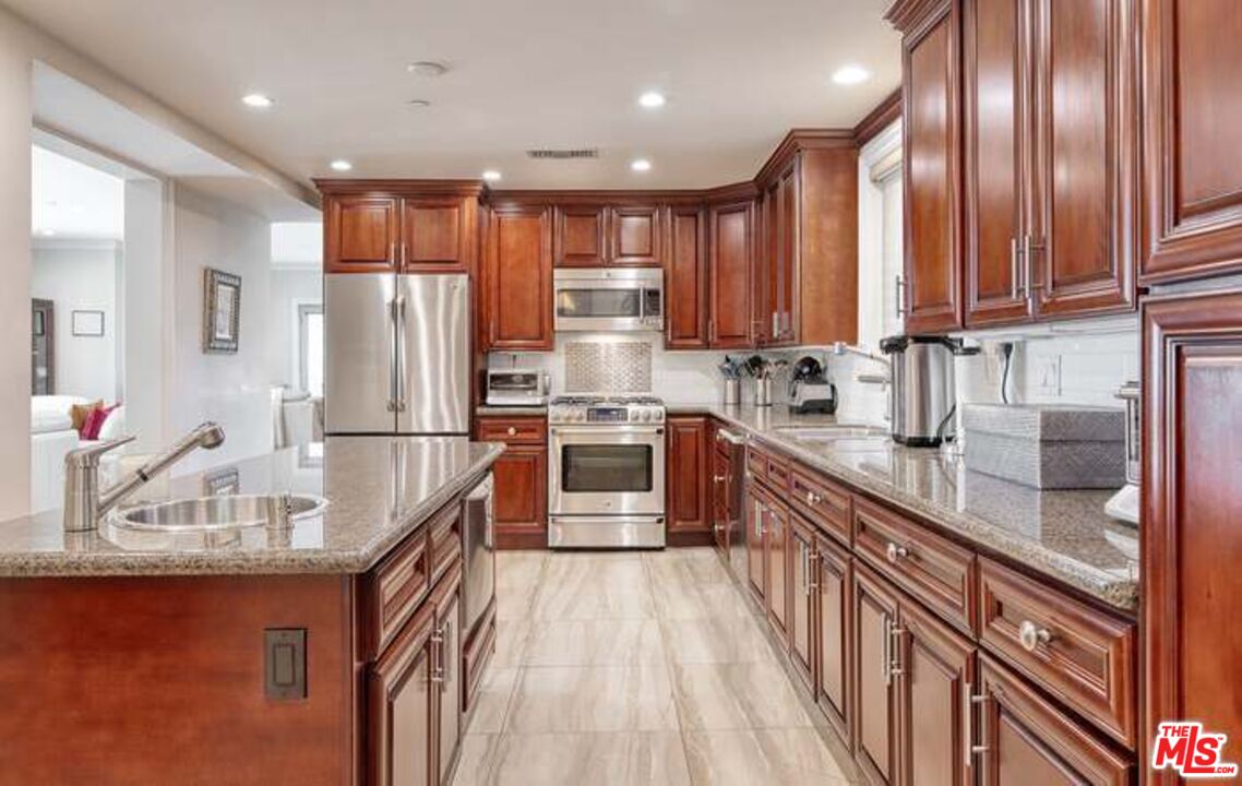 MLS #25627865 image #14