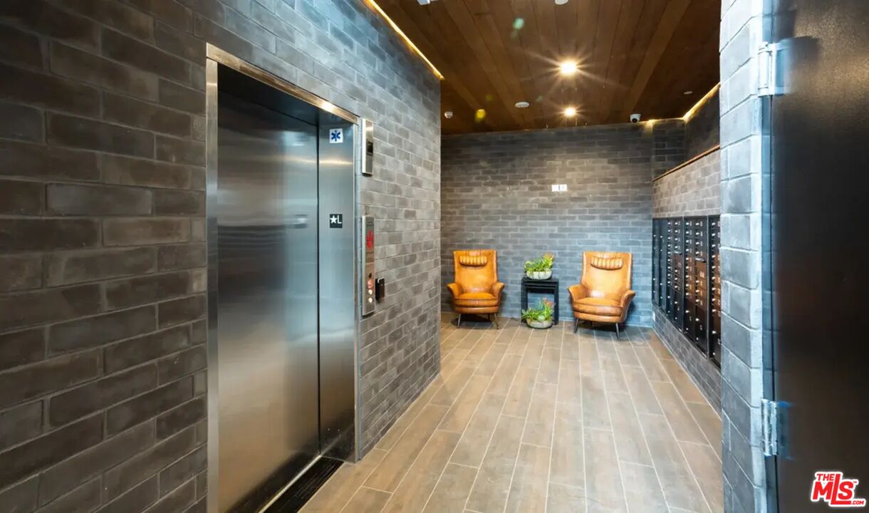 MLS #25628083 image #2