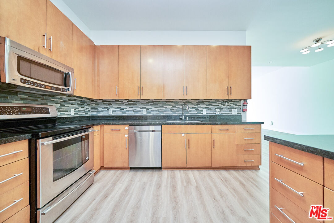 MLS #25628095 image #3