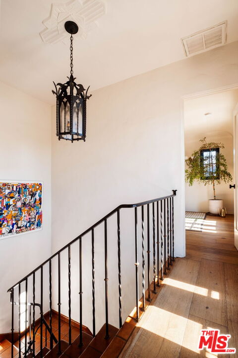 MLS #25628257 image #16