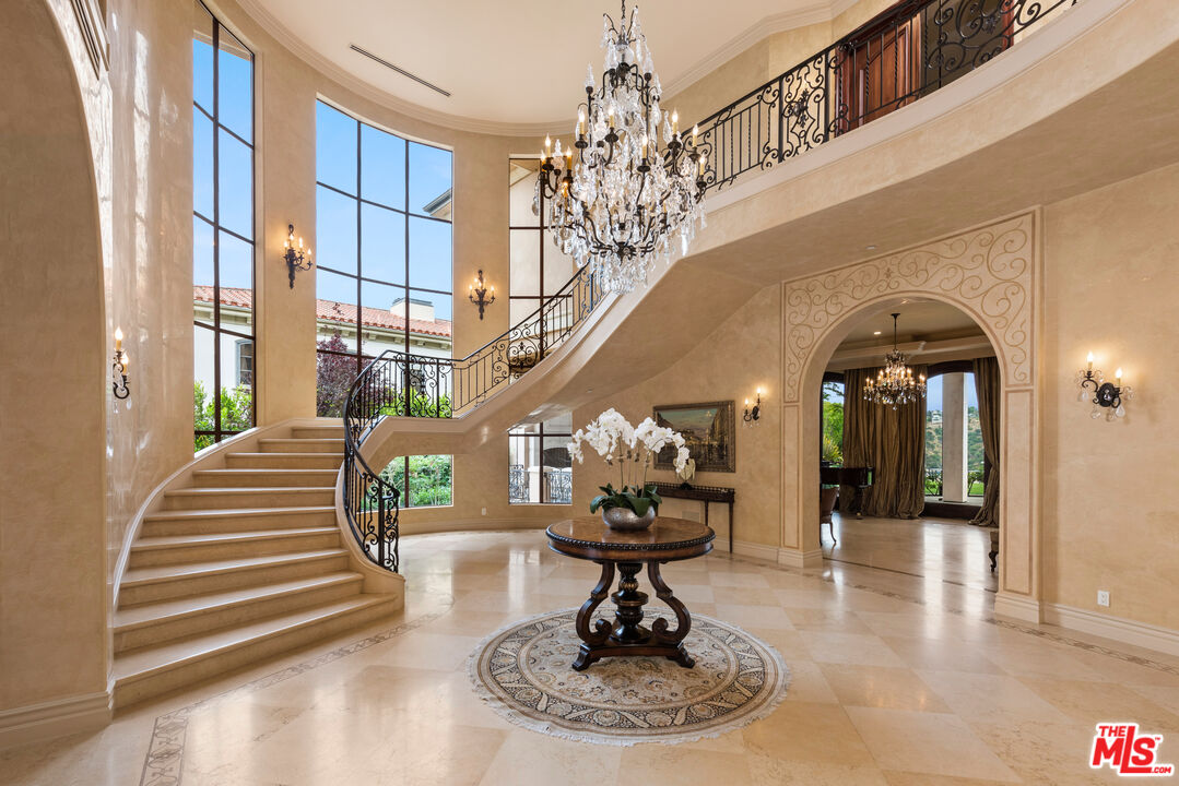 MLS #25628295 image #2