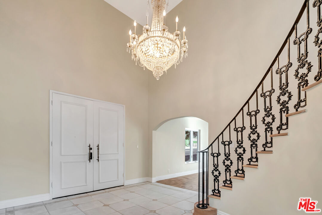 MLS #25628417 image #1