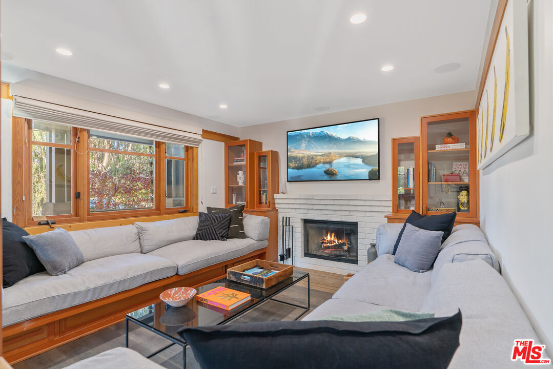 MLS #25628717 image #16