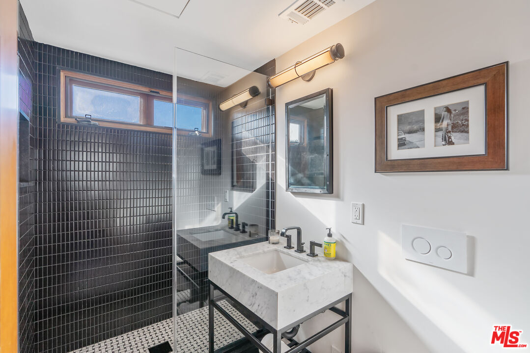 MLS #25628717 image #33