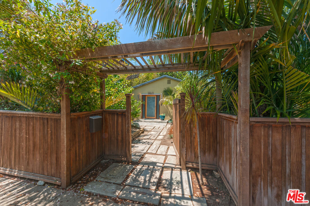 MLS #25628813 image #2