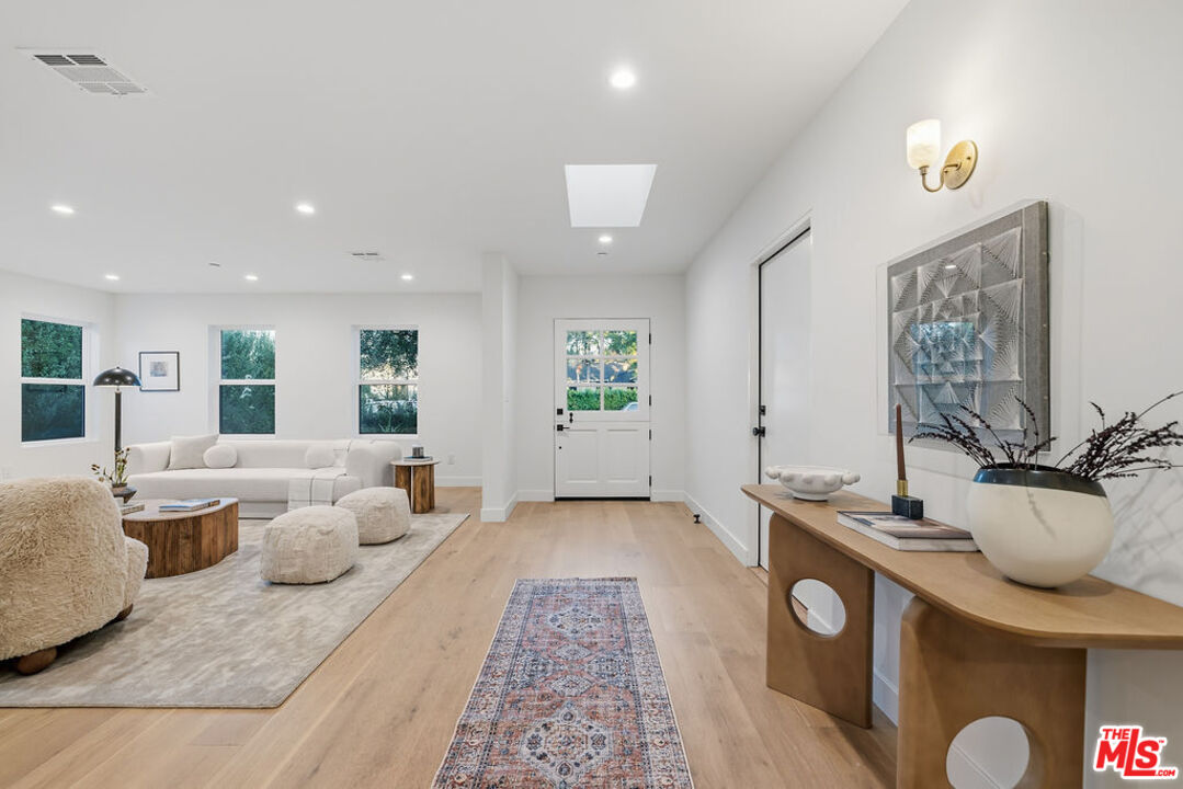 MLS #25628865 image #3