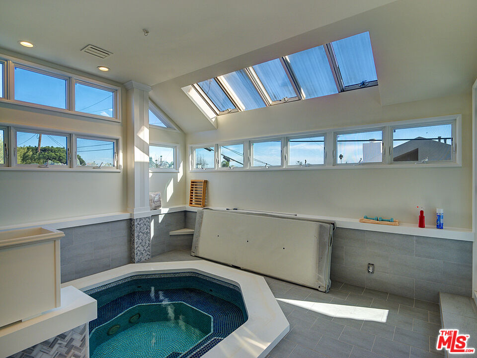 MLS #25629215 image #11