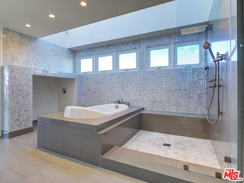 MLS #25629215 image #39