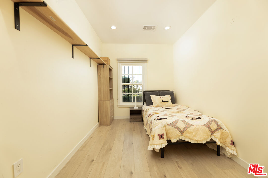 MLS #25629235 image #16