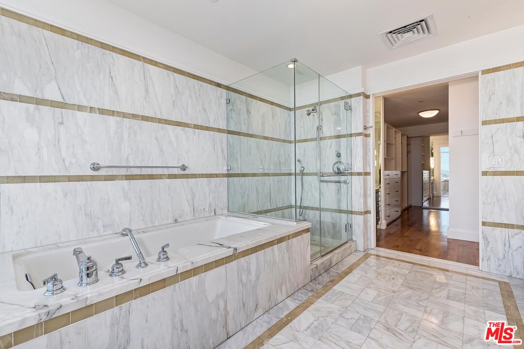 MLS #25629657 image #16