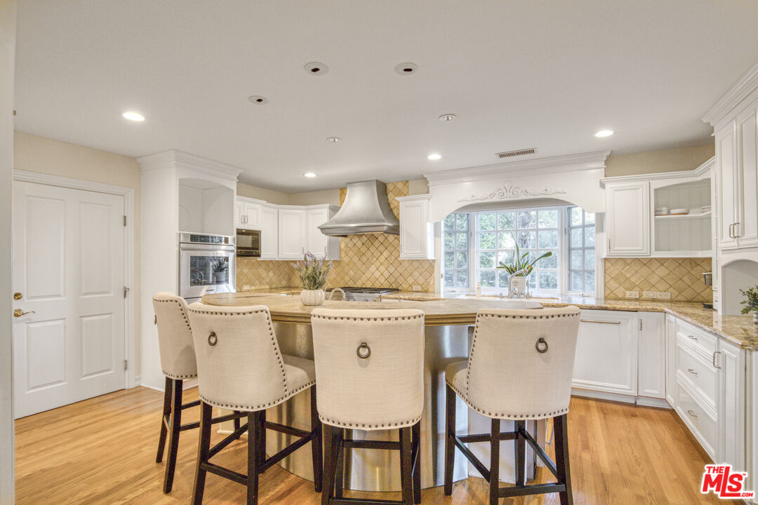 MLS #25629955 image #16