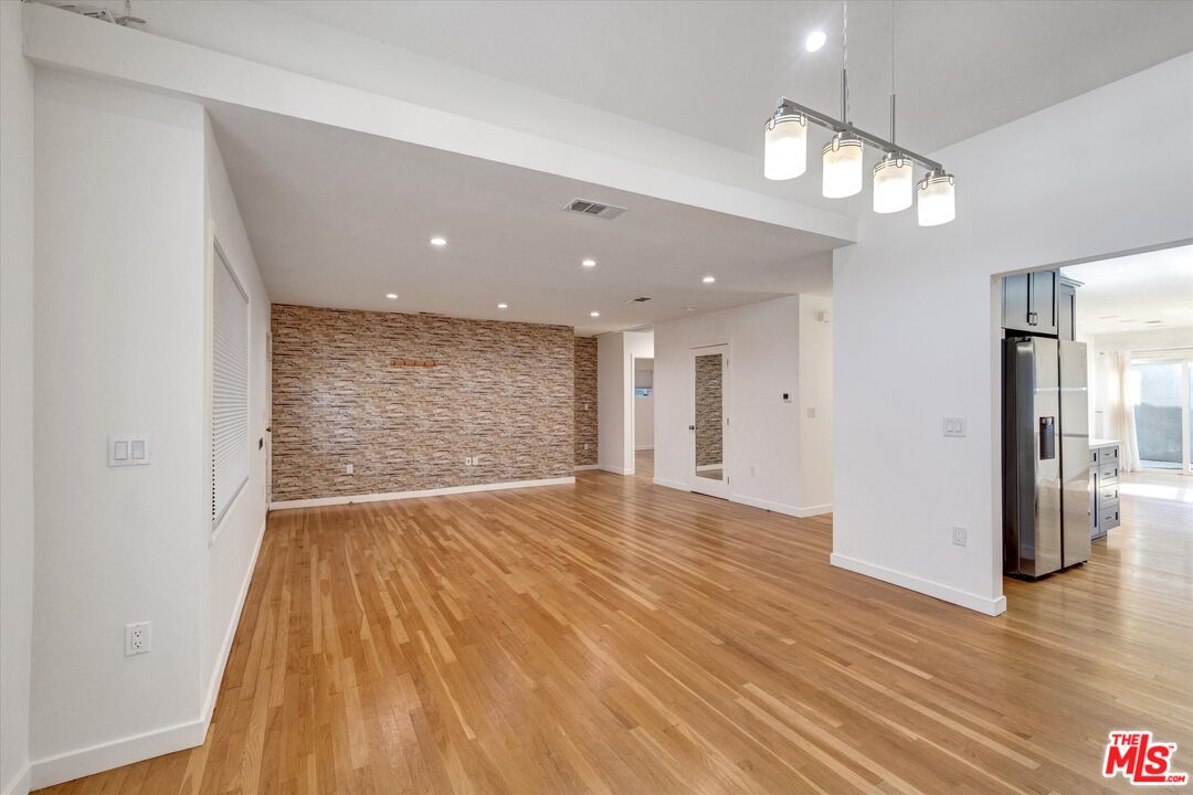 MLS #25630067 image #10