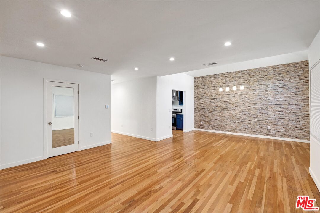 MLS #25630067 image #6