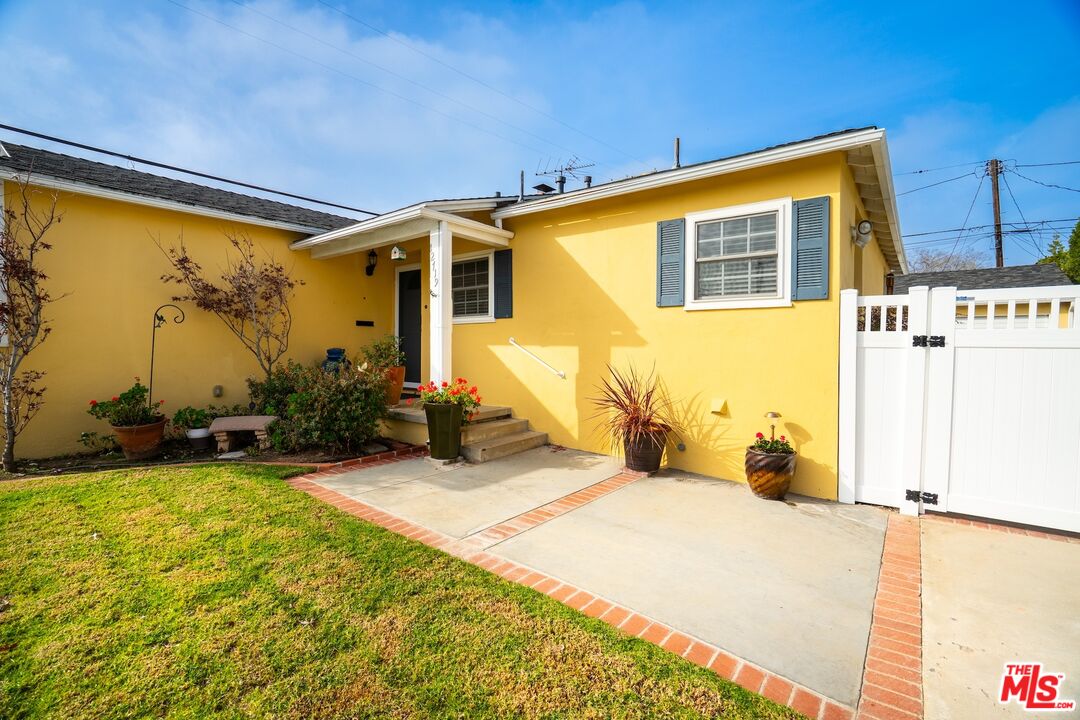 MLS #25630533 image #1