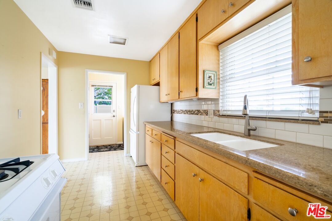 MLS #25630533 image #24