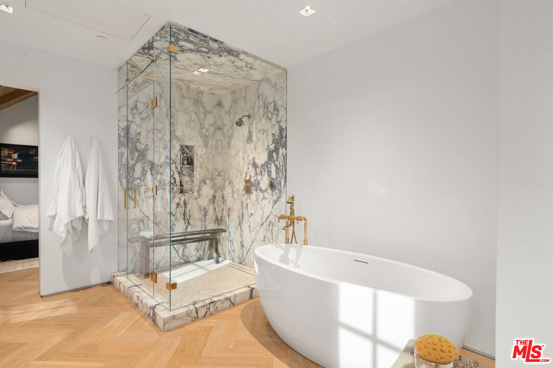 MLS #25630591 image #13