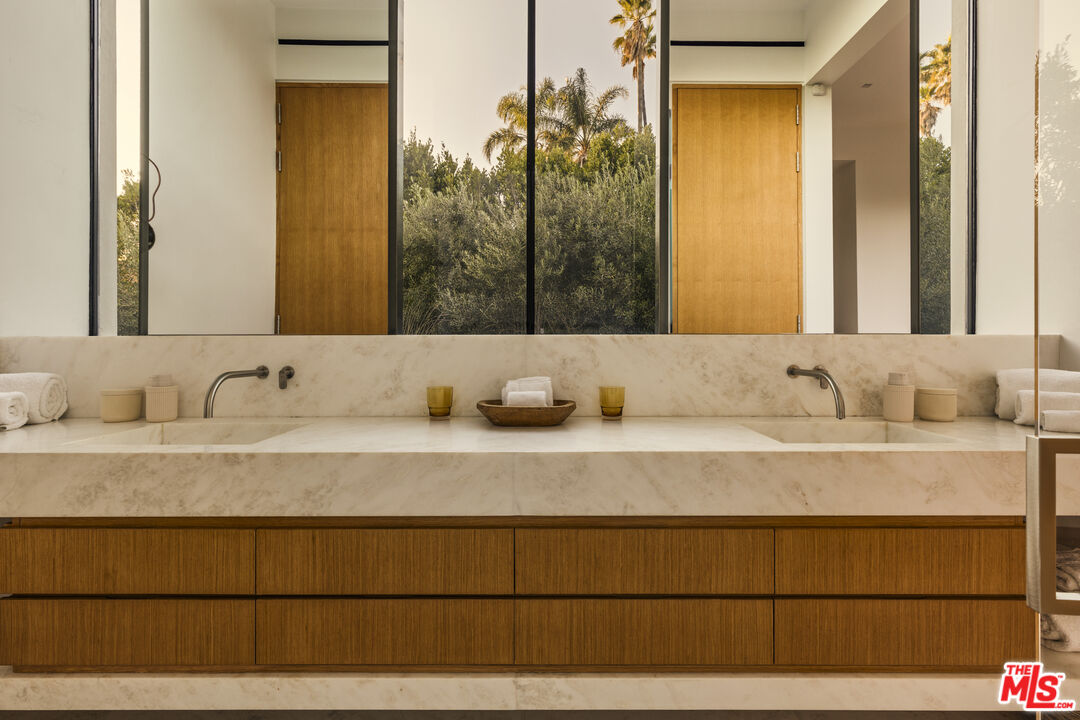 MLS #25630597 image #21